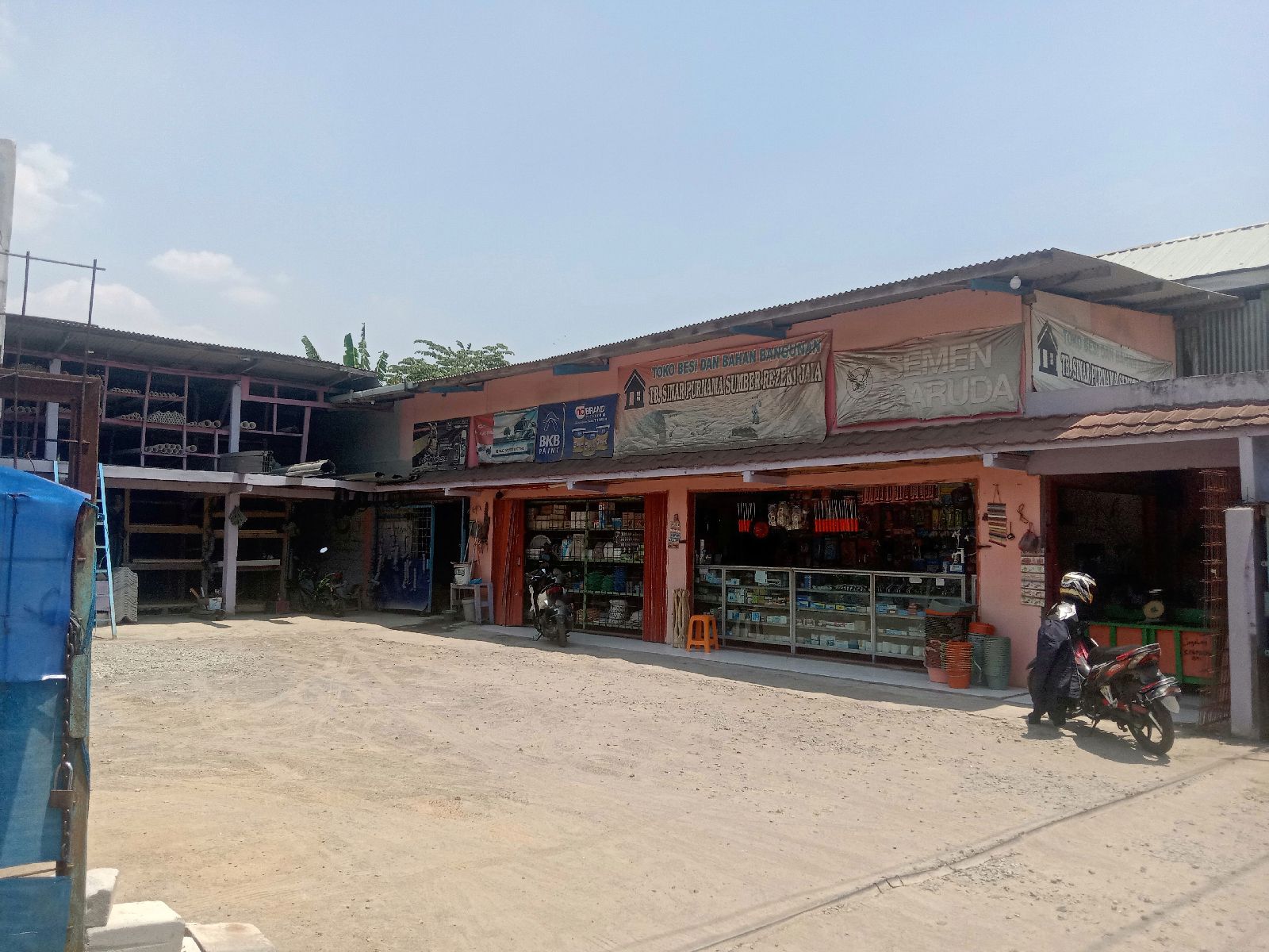 Mall Baru vs Tradisi Parcel Lebaran: Siapa yang Akan Menang di Cilacap?